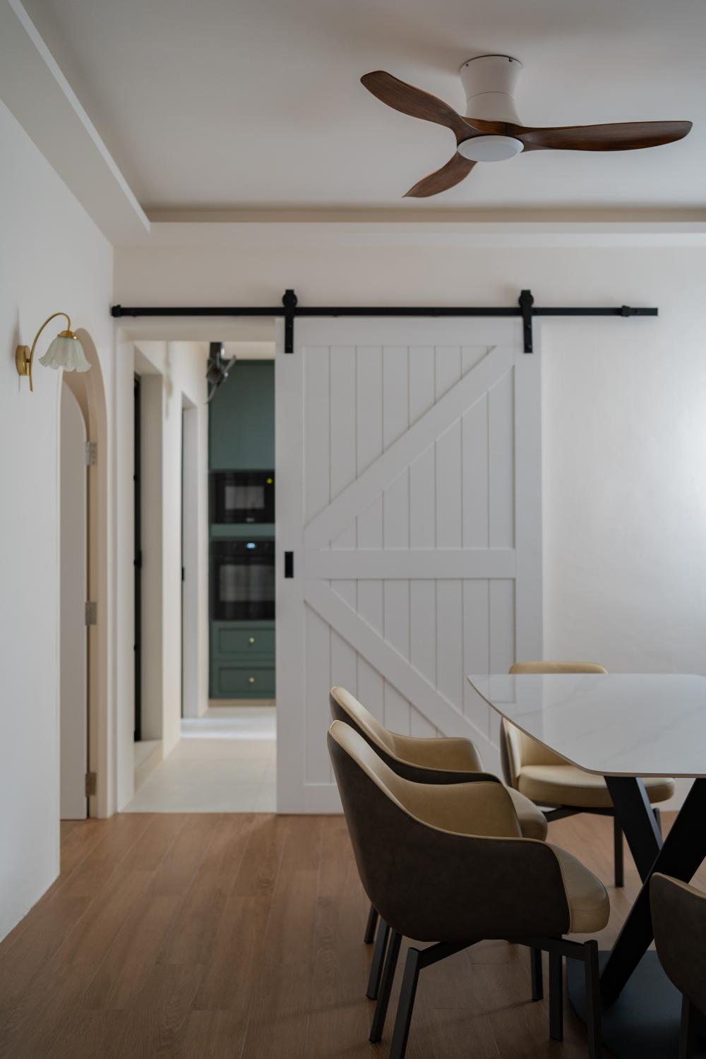 Modern Dining Room with Dining Table and Lighting