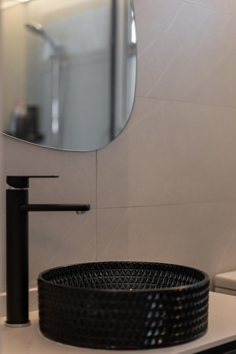 Modern Bathroom with Mirror and Bathroom Storage