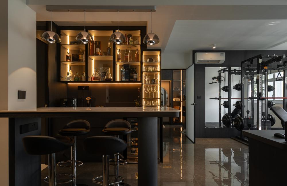 Modern Dining Room with Bar Counter and Display Cabinets