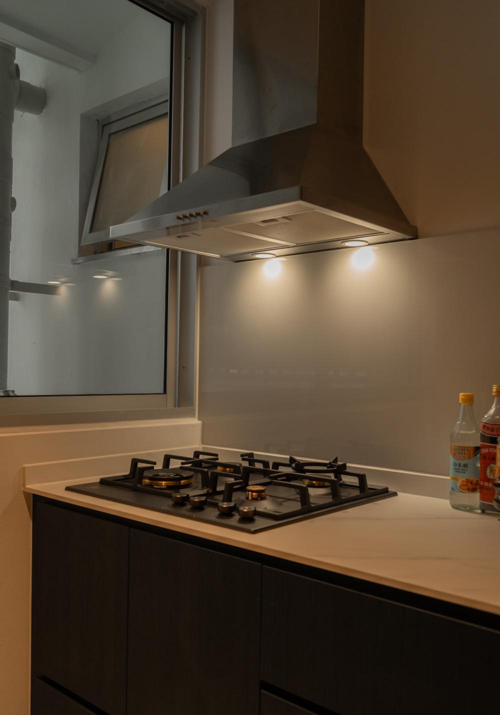 Modern Kitchen with Kitchen Window and Kitchen Island
