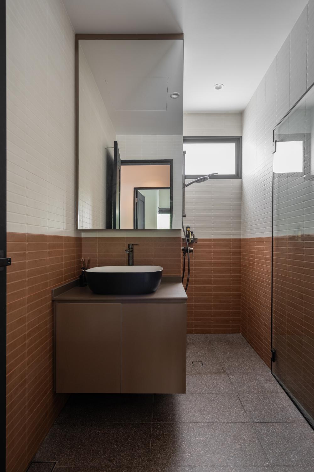 Modern Bathroom with Mirror and Bathroom Mirrors