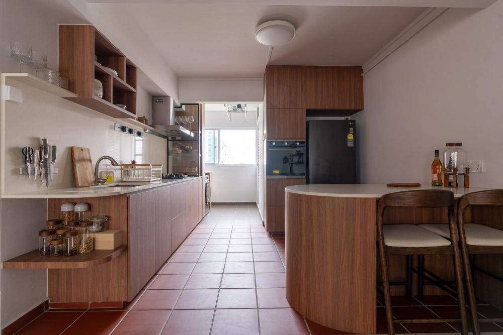 Modern Kitchen with Kitchen Island and Kitchen Accessories
