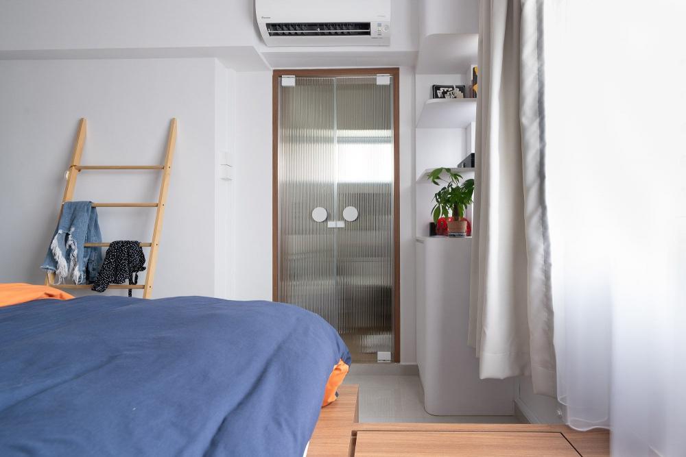 Modern Bedroom with Built-in Bed and Bed