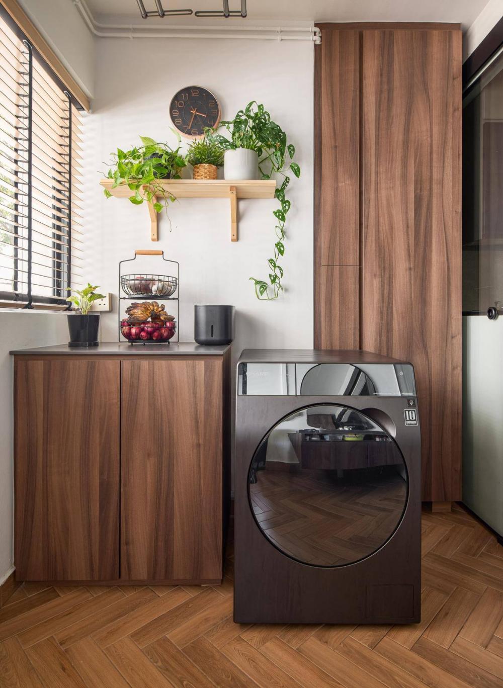 Contemporary Kitchen with Wood Flooring and Flooring