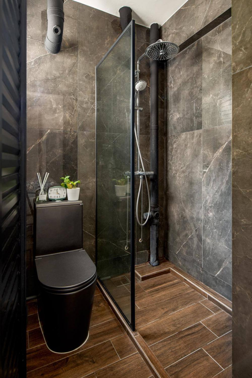 Contemporary Bathroom with Rainshower and Showers