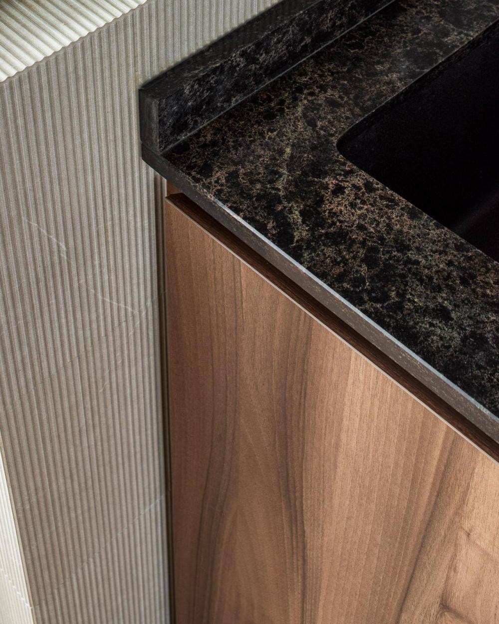Contemporary Kitchen with Countertop and Kitchen Accessories