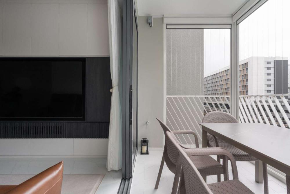 Modern Living Room with TV and Storage Cabinets