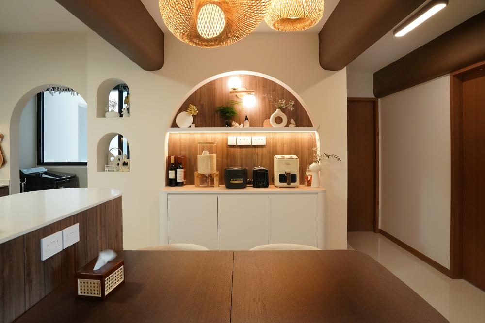 Scandinavian Dining Room with Drop Light and Dining Table