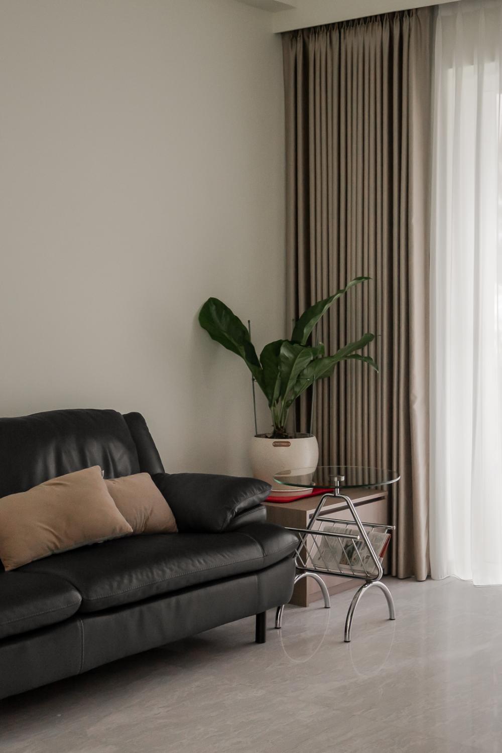 Modern Living Room with Homogeneous Tiles and Herringbone Tiling