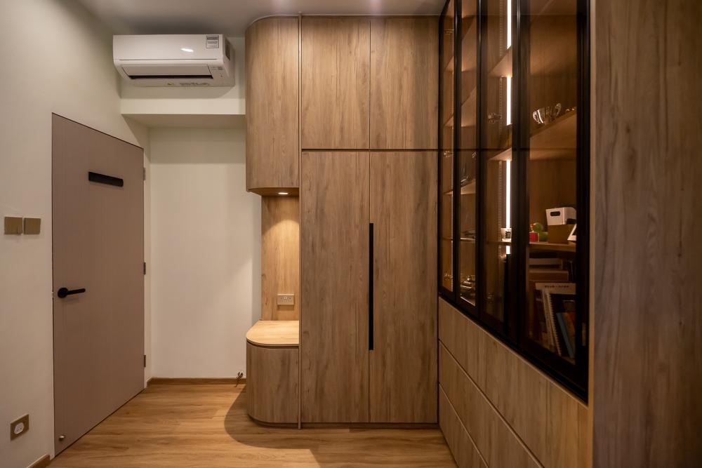 Modern Bedroom with Granite Floor and Marble Floor