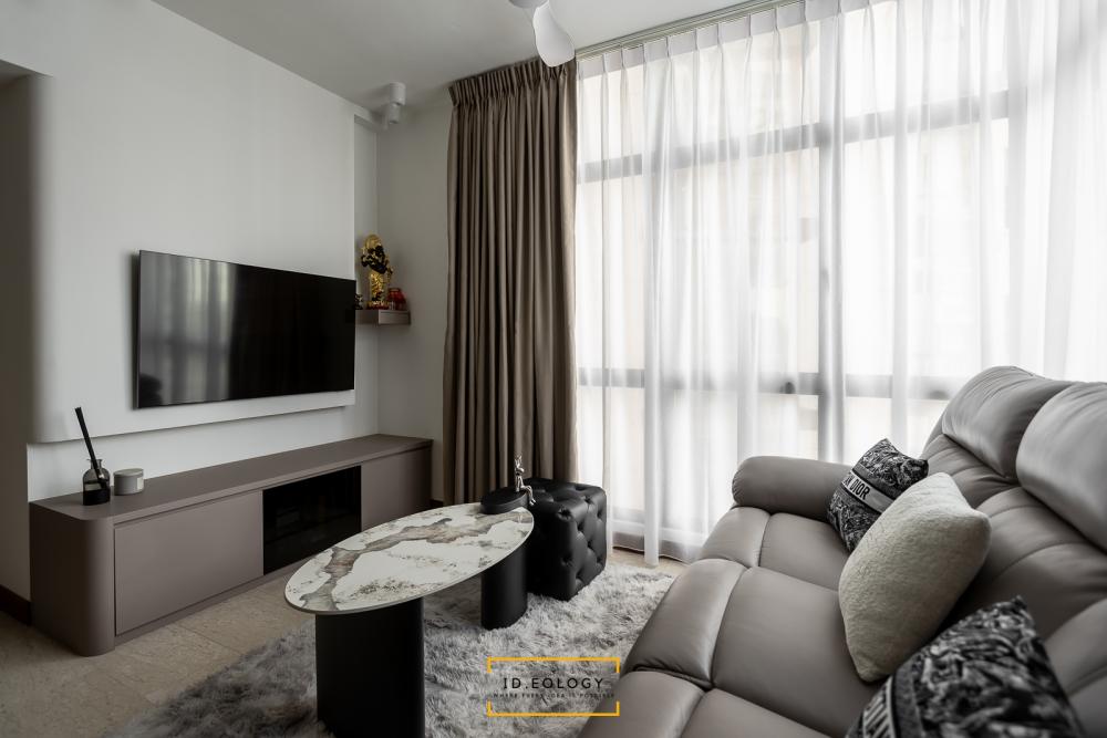 Contemporary Living Room with Homogeneous Tiles and Parquet Floor