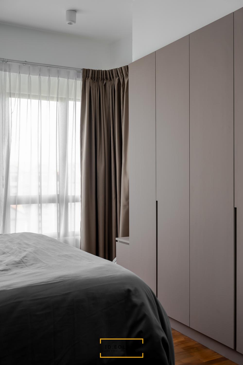 Contemporary Bedroom with Platform Bed and Homogeneous Tiles