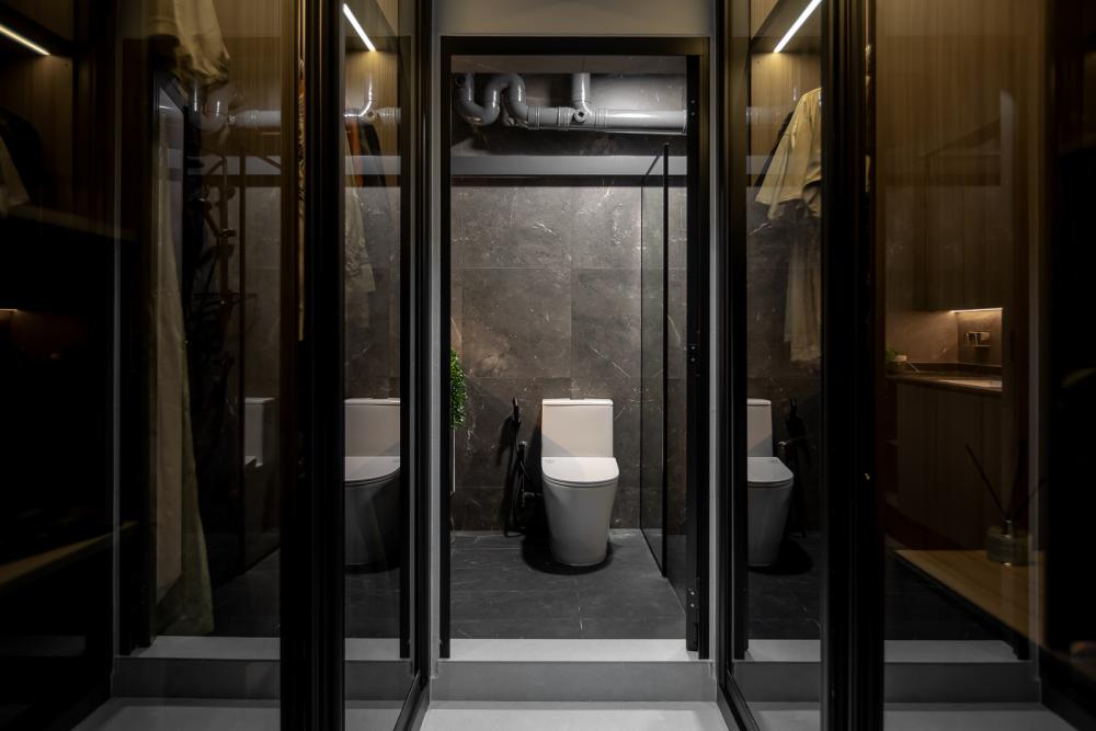 Industrial Bathroom with Mirror and Bathroom Storage