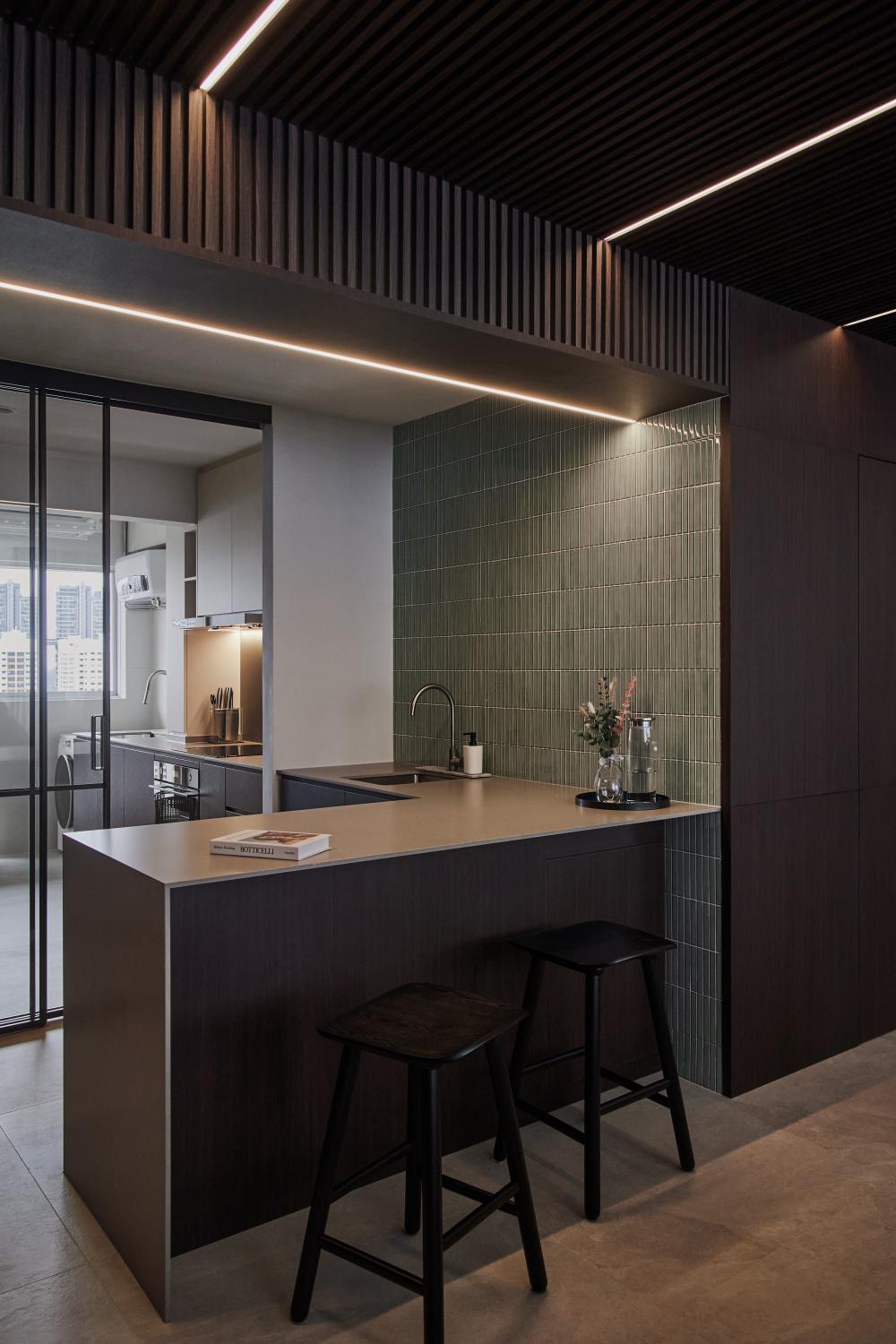 Contemporary Kitchen with Countertop and Kitchen Island