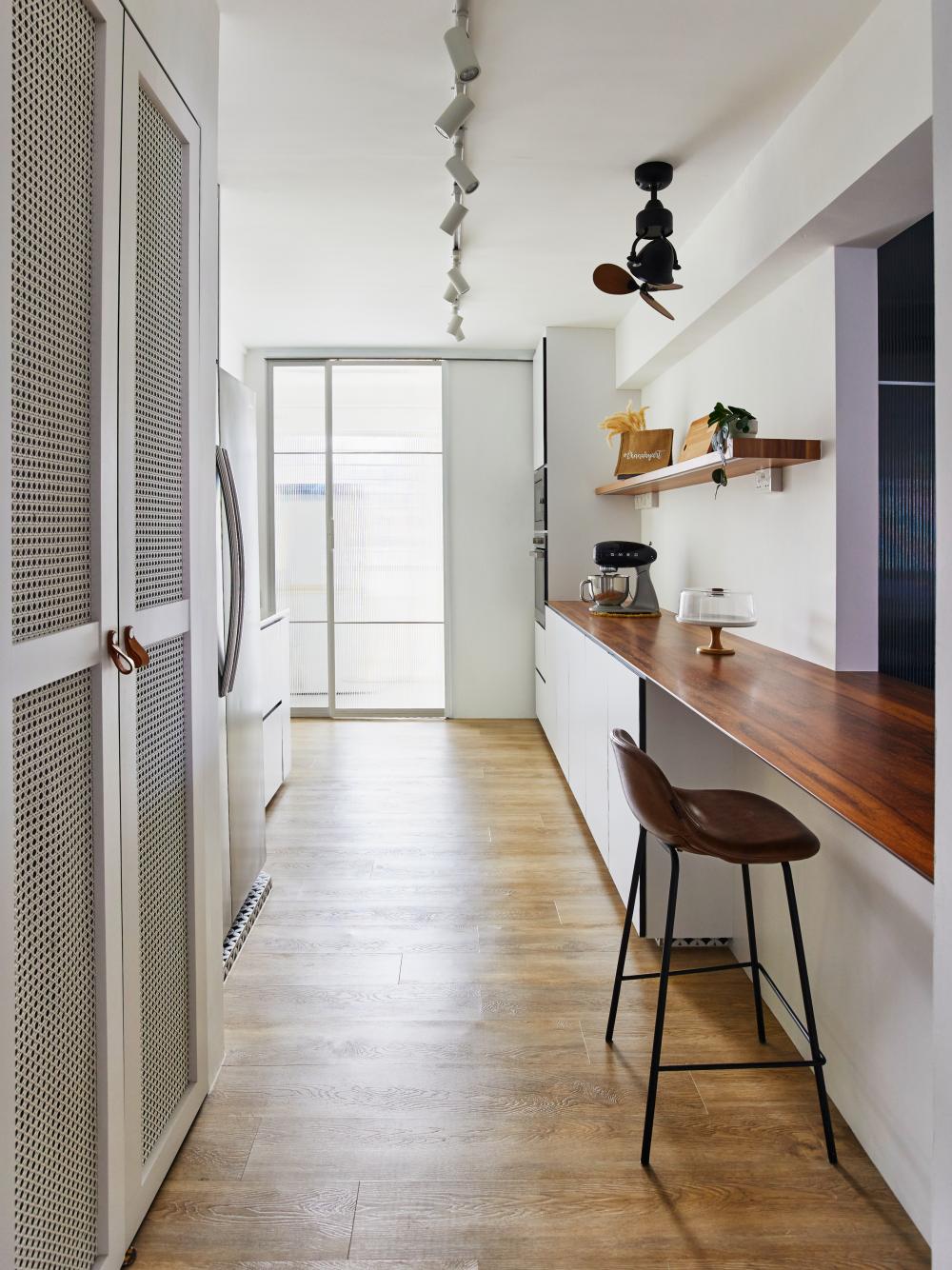 Modern Kitchen with Countertop and Vinyl Flooring