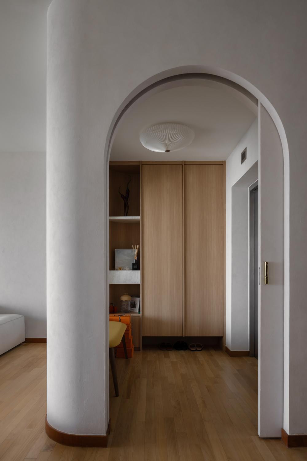 Transitional Entryway with Seating Bench and Shoe Rack