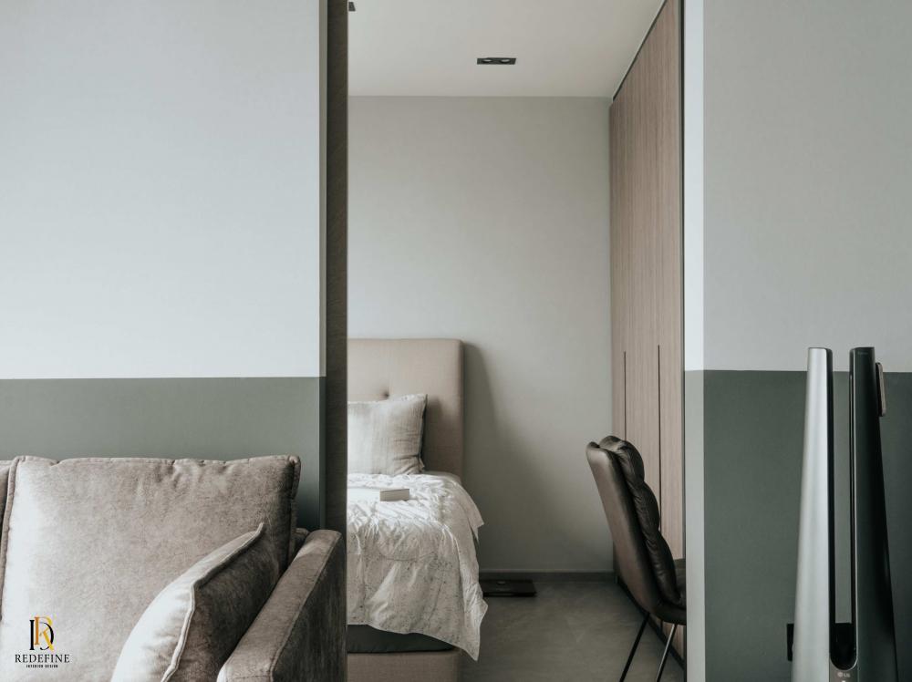 Modern Bedroom with Wardrobe and Sliding Wardrobe