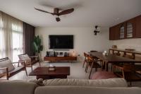 Vintage Resale Condominium by MET Interior