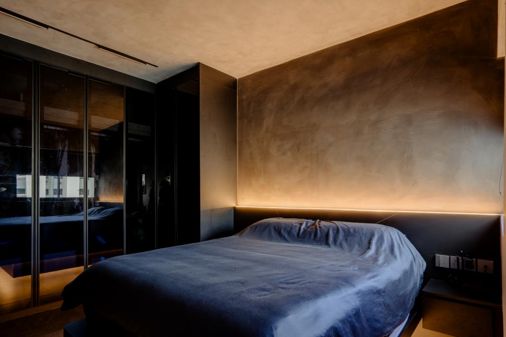 Industrial Bedroom with Homogeneous Tiles and Cement Floor