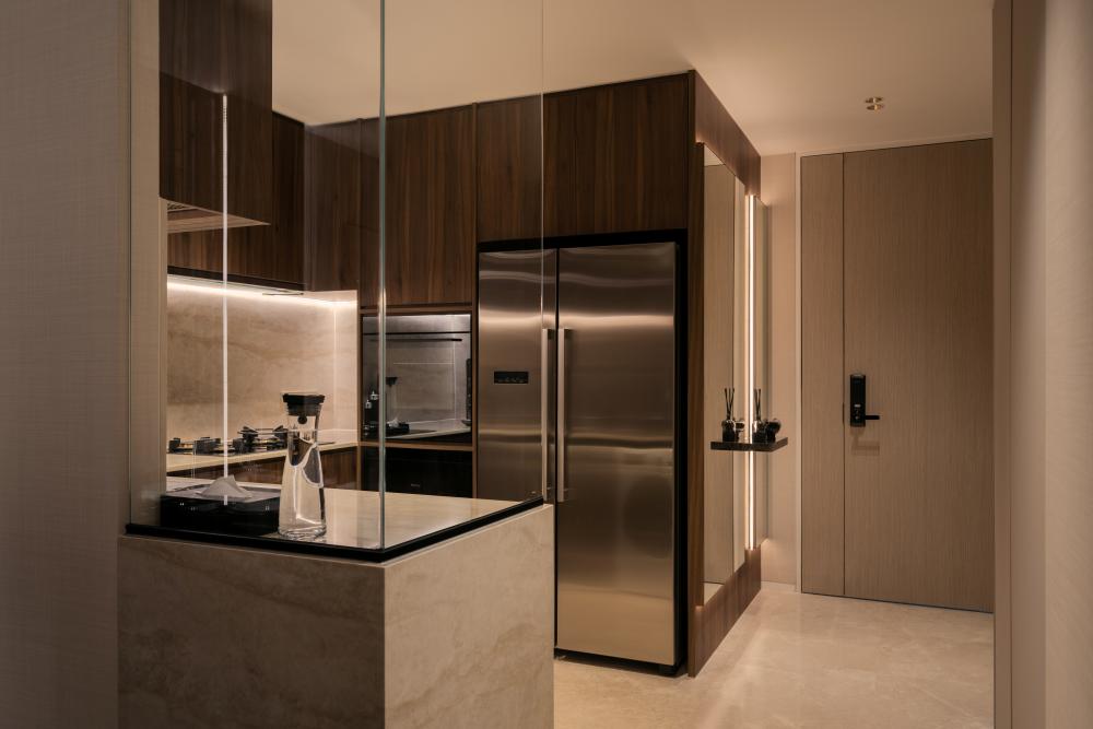 Contemporary Kitchen with Countertop and Open Kitchen