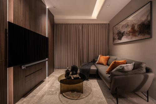 Contemporary New Condominium by Mr Shopper Studio