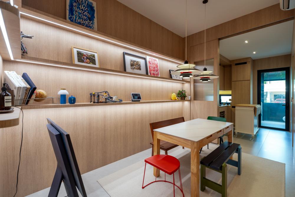 Scandinavian Dining Room with Dining Table and Lighting