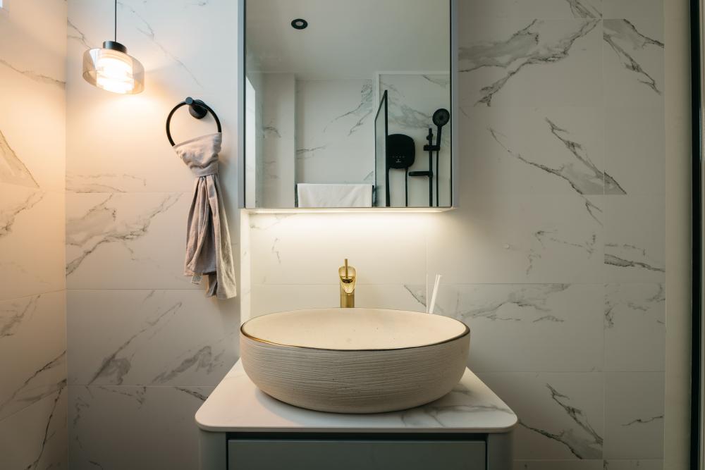 Contemporary Bathroom with Countertop and Mirror