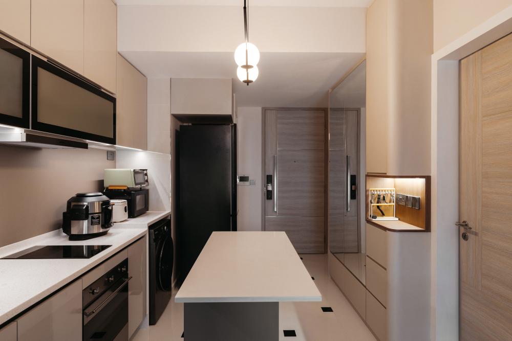 Modern Kitchen with Countertop and Kitchen Island