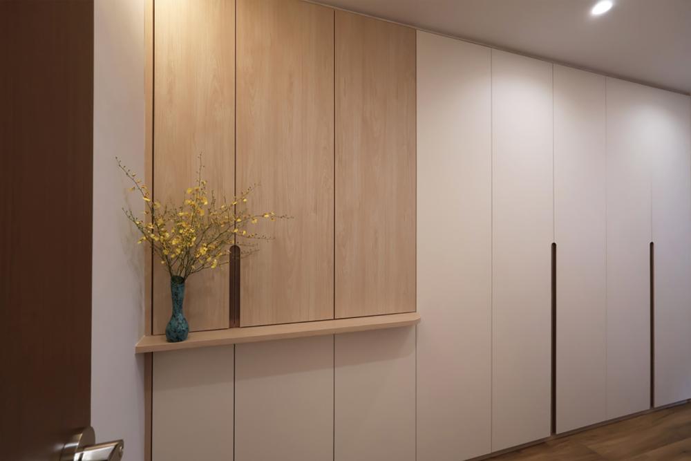 Contemporary Bedroom with Vinyl Flooring and Wardrobe