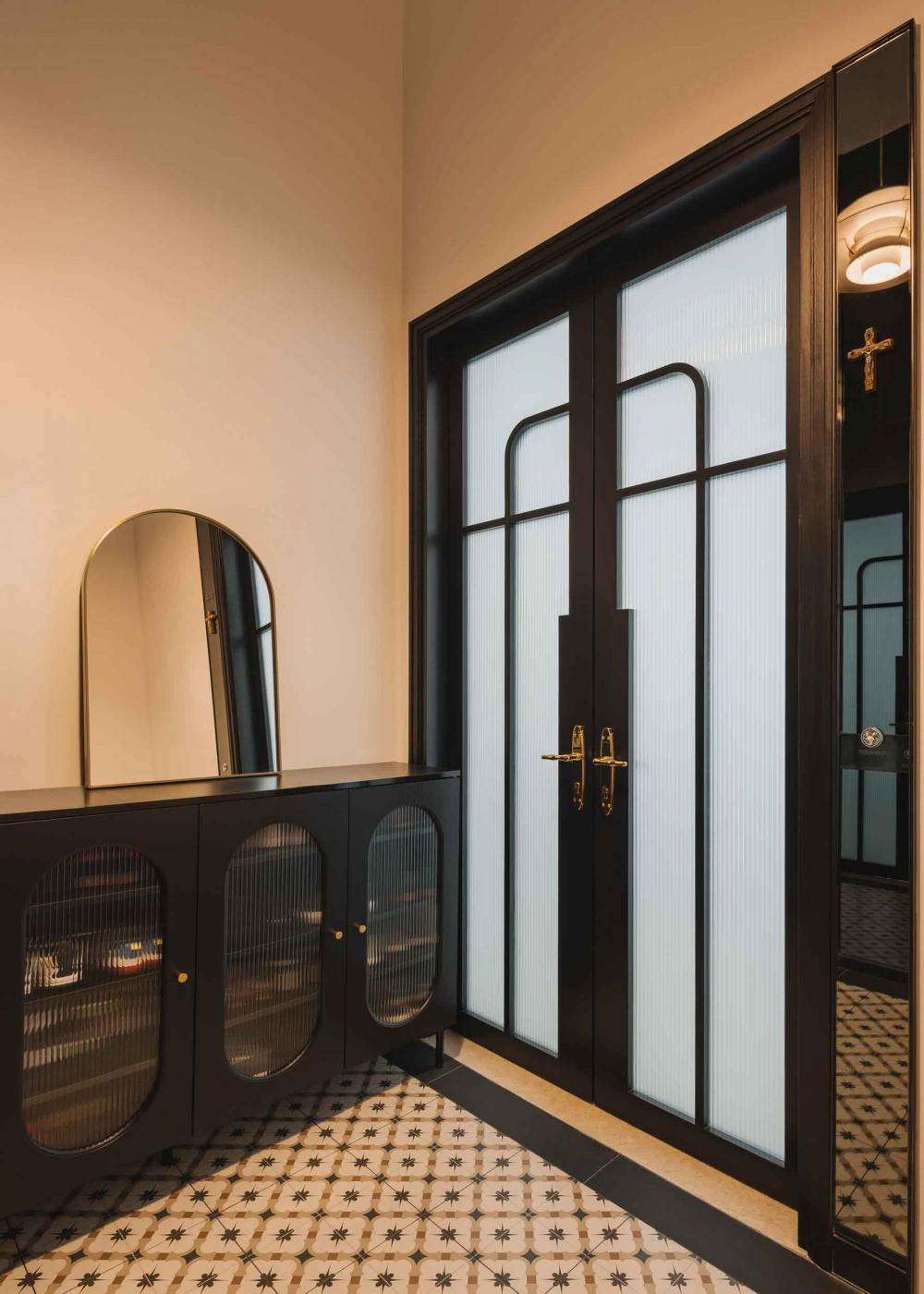 Contemporary Entryway with Mirror and Shoe Rack