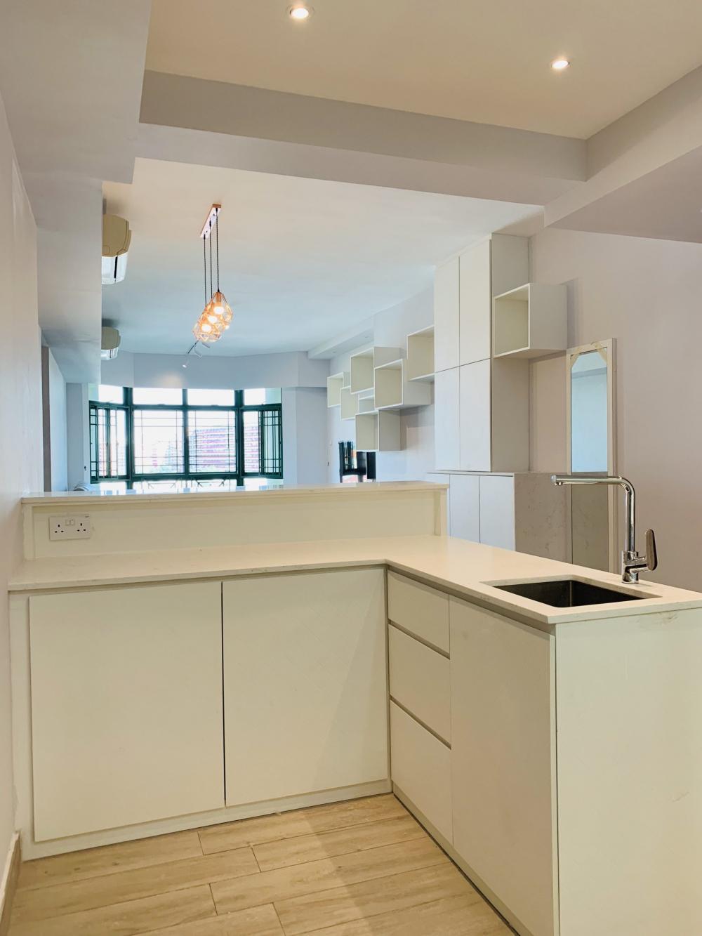 Contemporary Kitchen with Countertop and Kitchen Tap