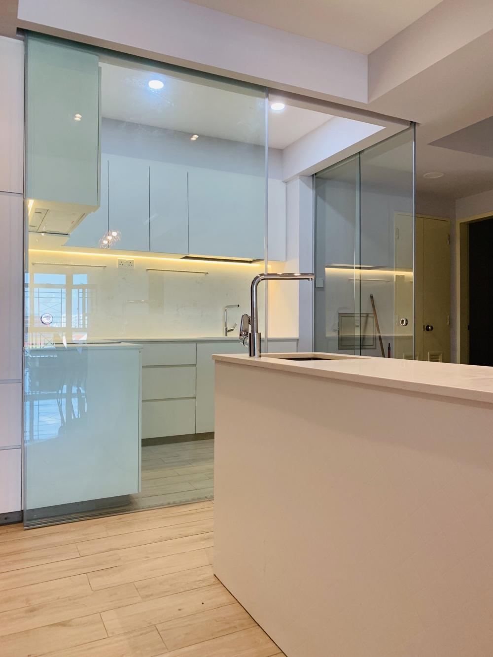 Contemporary Kitchen with Countertop and Kitchen Island