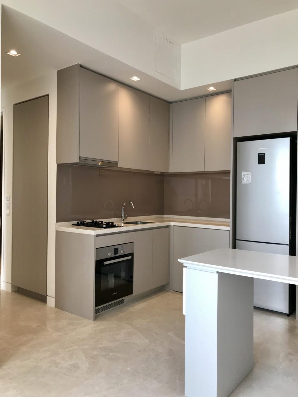 Contemporary Kitchen with Countertop and Open Kitchen
