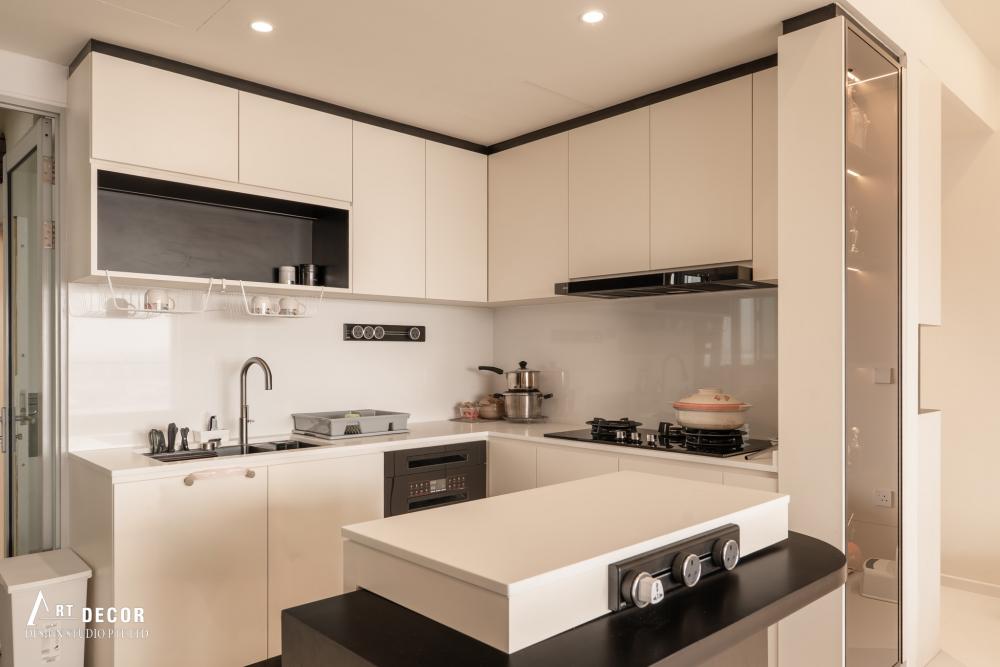 Contemporary Kitchen with Countertop and Kitchen Island