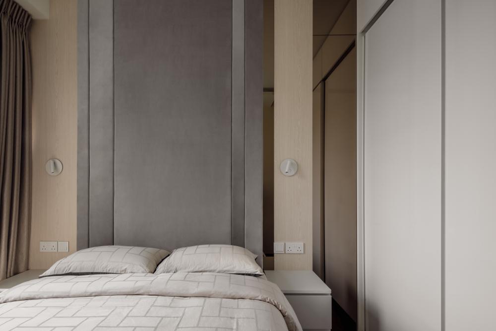 Modern Bedroom with Wardrobe and Sliding Wardrobe