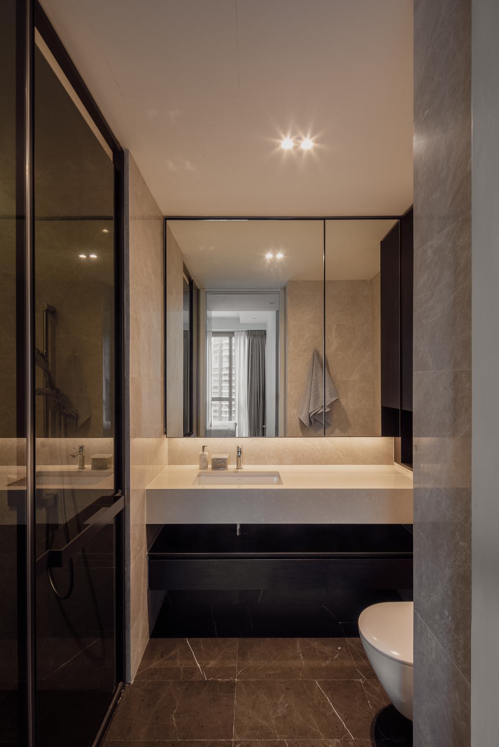 Modern Bathroom with Mirror and Bathroom Mirrors