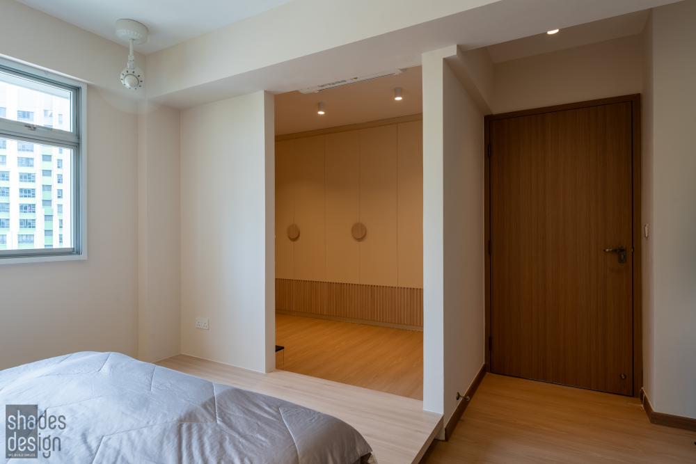Minimalist Bedroom with Platform Bed and Vinyl Flooring