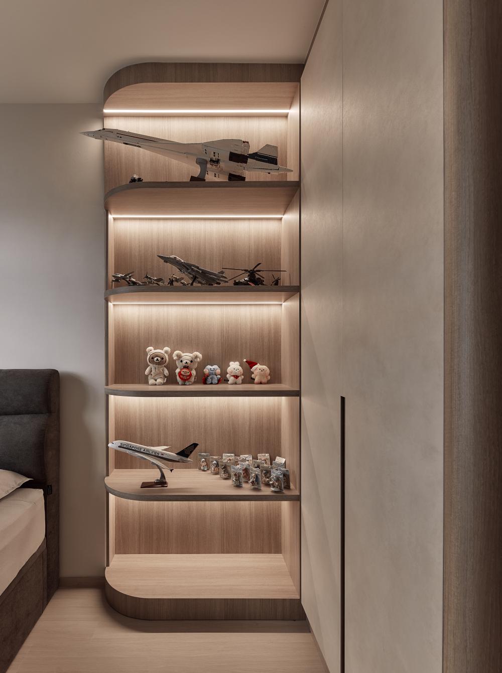 Modern Bedroom with Storage Cabinets and Display Cabinets