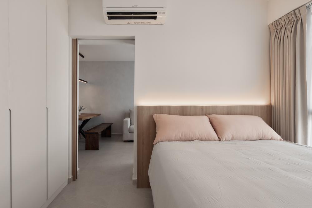 Modern Bedroom with Wardrobe and Queen Bed