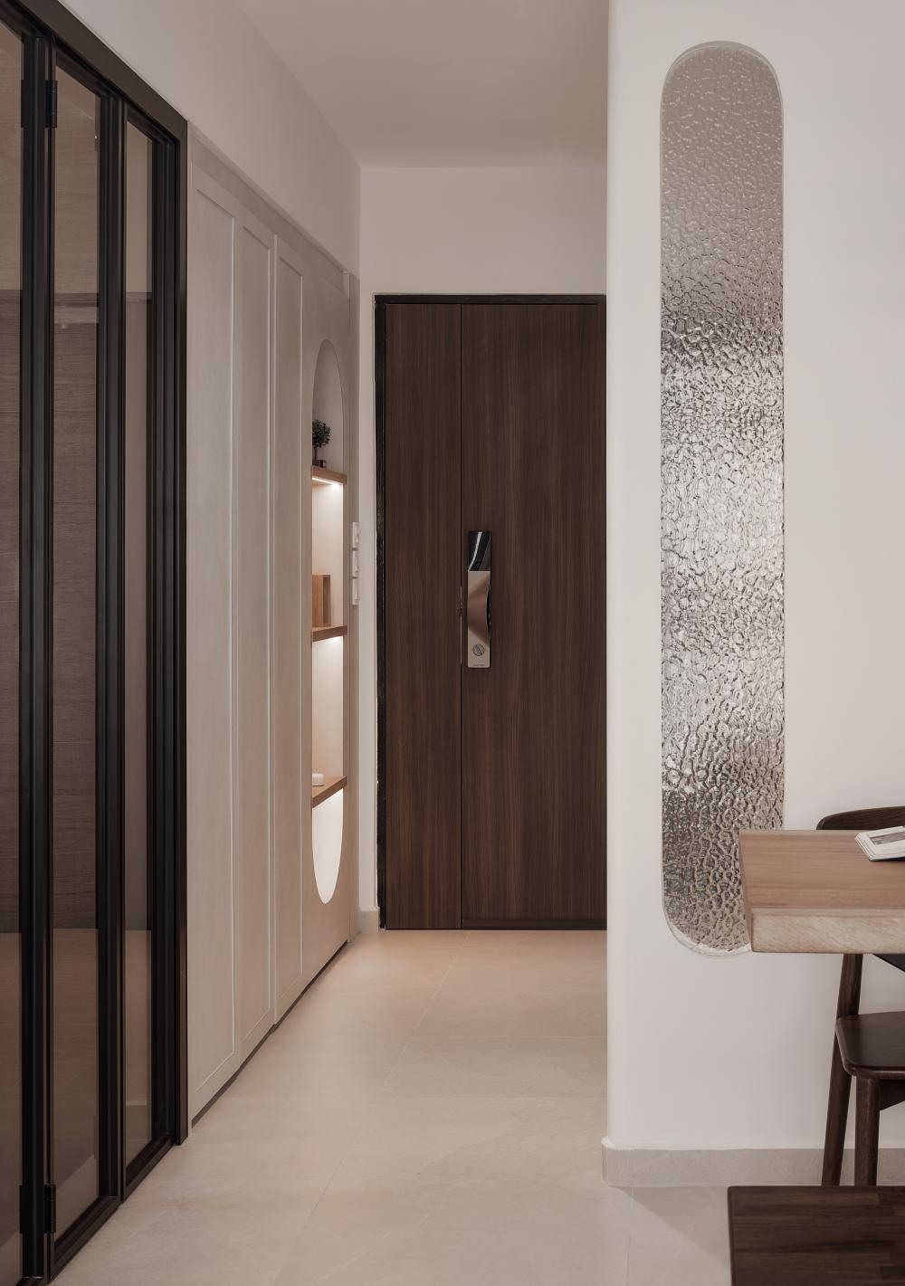 Modern Entryway with Mirror and Seating Bench