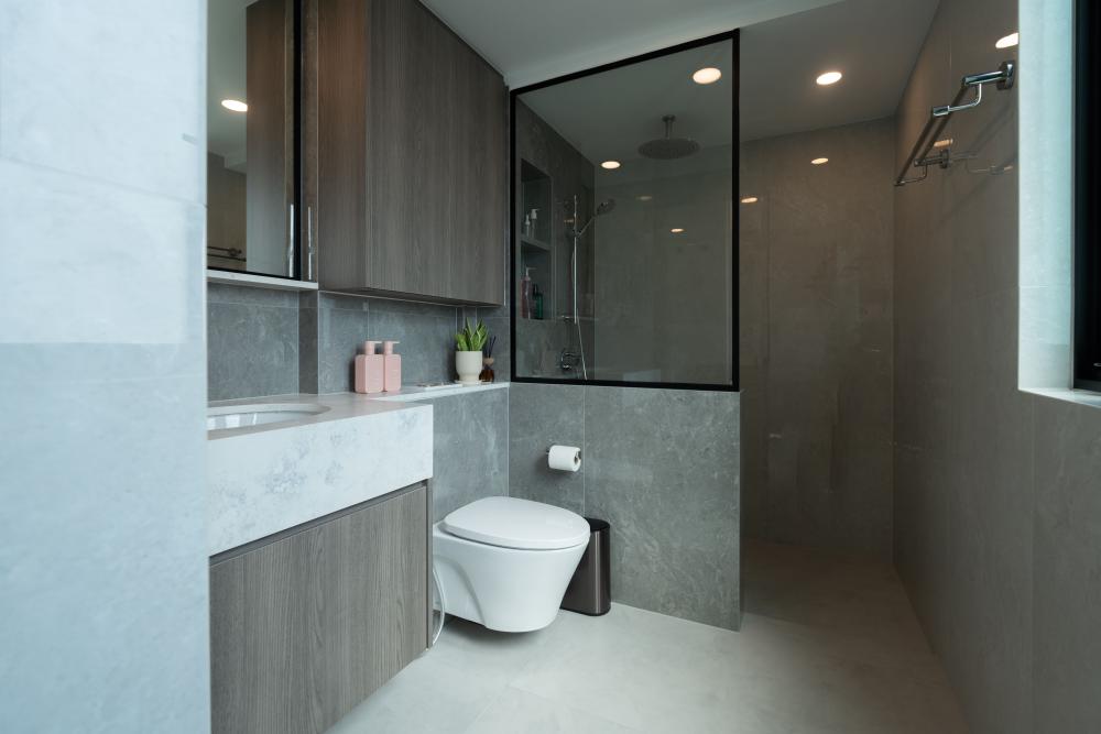 Modern Bathroom with Mirror and Shower Screen