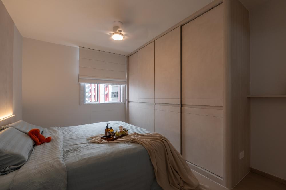 Modern Bedroom with Drop Ceiling and Wardrobe