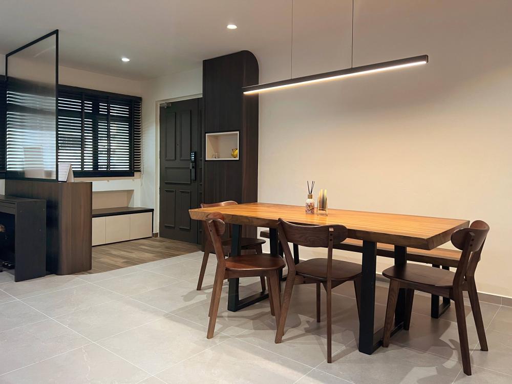 Modern Dining Room with Drop Light and Ceiling Light