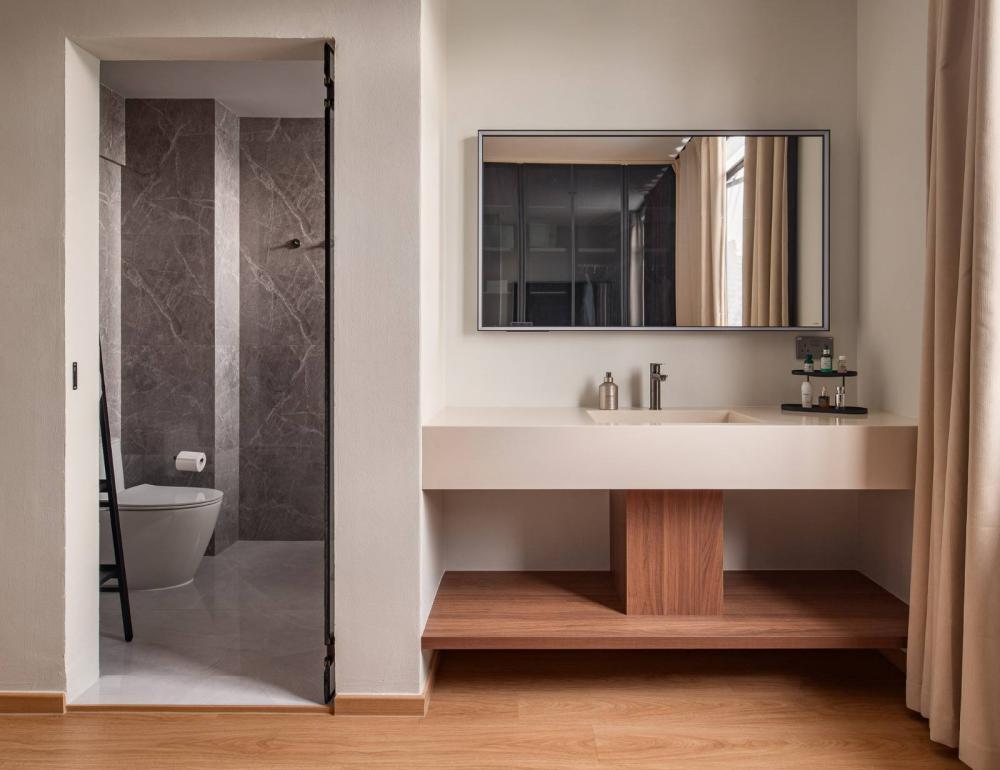 Modern Bathroom with Mirror and Bathroom Mirrors