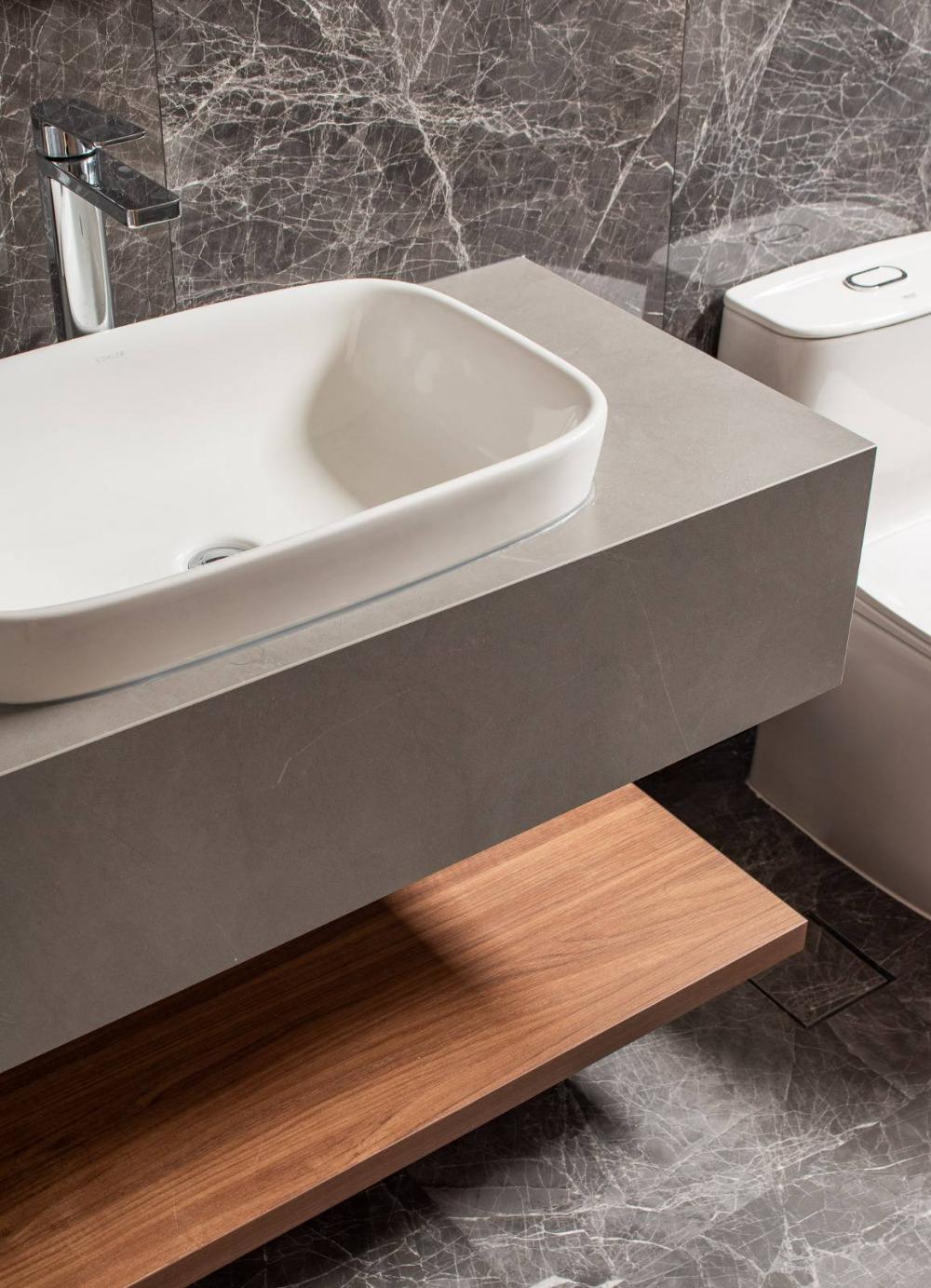 Modern Bathroom with Bathroom Sinks and Bathroom Accessories