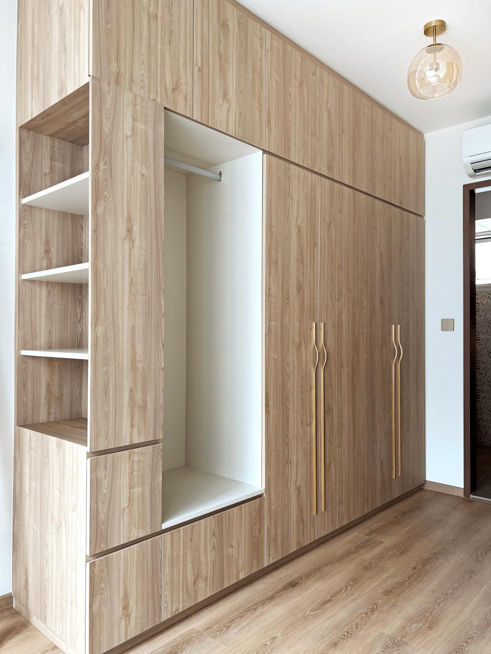 Minimalist Bedroom with Vinyl Flooring and Drop Light