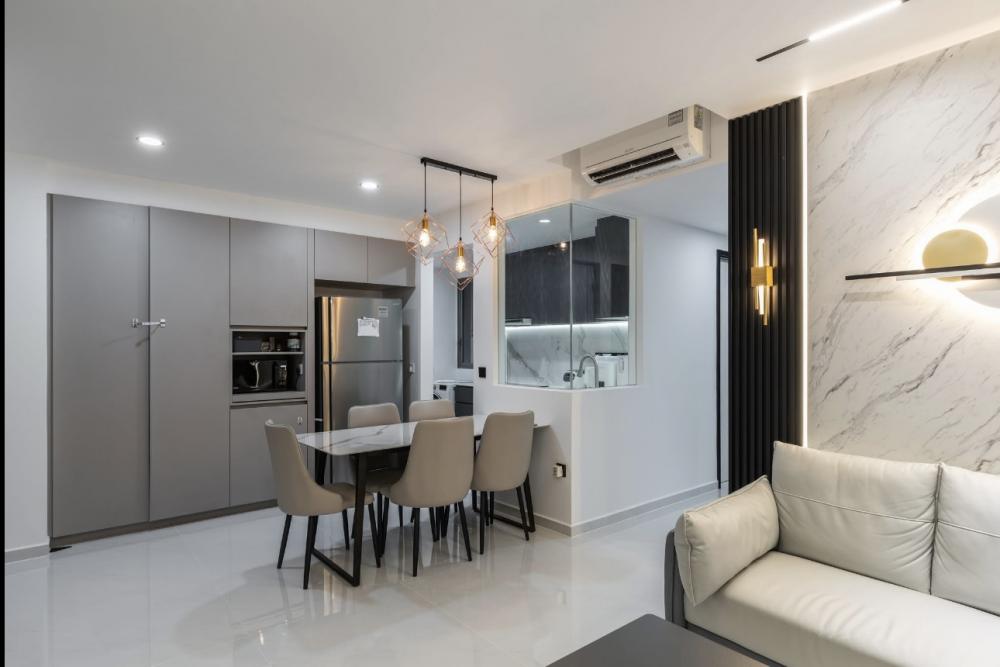 Modern Dining Room with Drop Light and Drop Ceiling