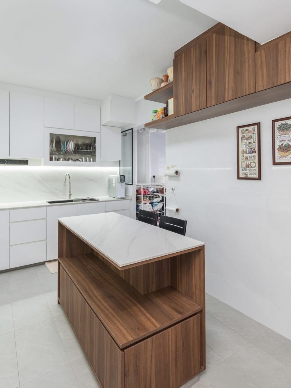 Minimalist Kitchen with Countertop and Homogeneous Tiles