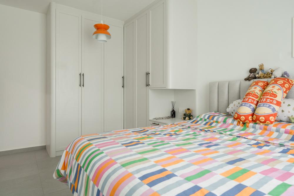 Eclectic Bedroom with Vinyl Flooring and Drop Light
