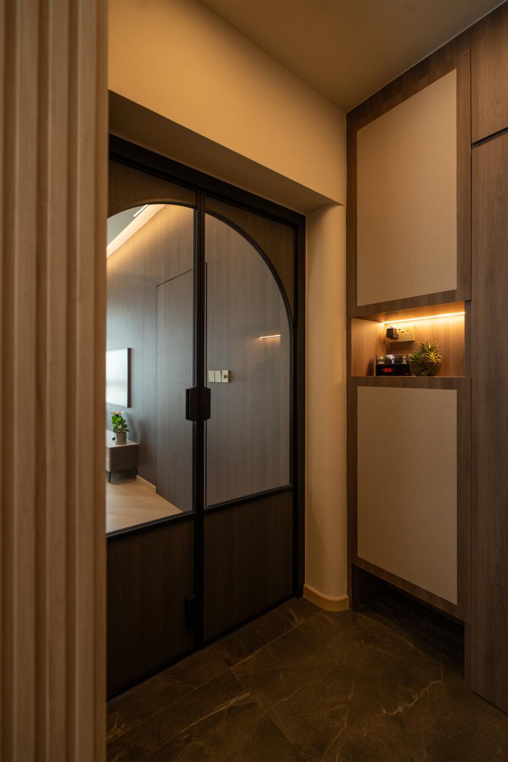 Contemporary Entryway with Mirror and Shoe Rack